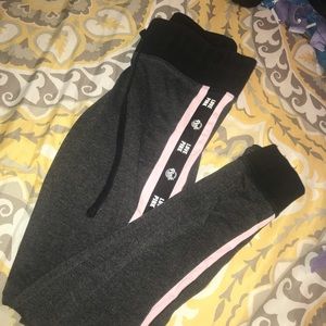 Victoria’s Secret PINK Skinny Yogas